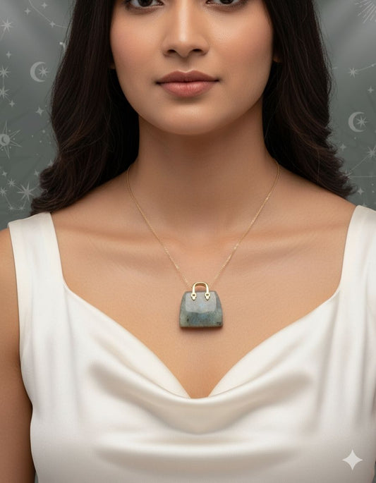⚛️⚛️⚛️Natural Crystal Stone - Labradorite Stone  HandBags Pendants ⚛️⚛️